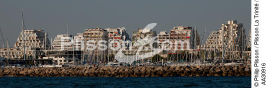 La Grande-Motte - © Philip Plisson / Plisson La Trinité / AA30916 - Nos reportages photos - De Sète à Martigues