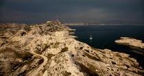 Les îles du Frioul devant Marseille © Philip Plisson / Plisson La Trinité / AA31136 - Nos reportages photos - Bouches du Rhône