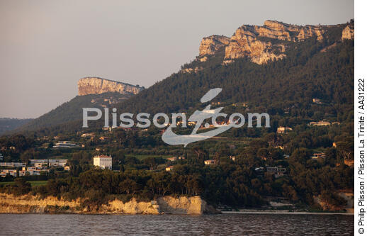 Cassis - © Philip Plisson / Plisson La Trinité / AA31222 - Nos reportages photos - De Marseille à Hyères