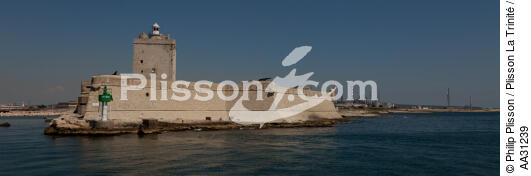 Le Fort de Bouc à Martigues - © Philip Plisson / Plisson La Trinité / AA31239 - Nos reportages photos - Signalisation maritime