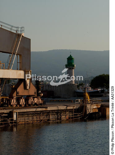 La Ciotat - © Philip Plisson / Plisson La Trinité / AA31329 - Photo Galleries - Shipyards