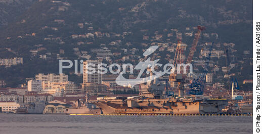 Toulon - © Philip Plisson / Plisson La Trinité / AA31685 - Photo Galleries - Toulon