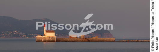 Saint-Mandrier - © Philip Plisson / Plisson La Trinité / AA31740 - Nos reportages photos - De Marseille à Hyères