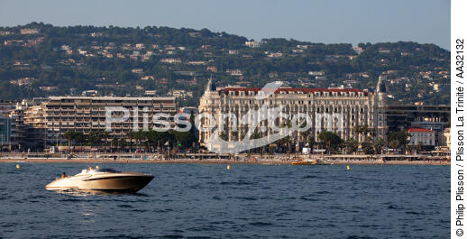 L'hotel Carlton à Cannes - © Philip Plisson / Plisson La Trinité / AA32132 - Nos reportages photos - Cannes