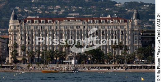 L'hotel Carlton à Cannes - © Philip Plisson / Plisson La Trinité / AA32134 - Nos reportages photos - Alpes Maritimes