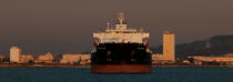 In the Gulf of Fos © Philip Plisson / Plisson La Trinité / AA32477 - Photo Galleries - Oil tanker
