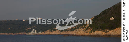 Levant island - © Philip Plisson / Plisson La Trinité / AA32500 - Photo Galleries - From Porquerolles to Théoule-sur-mer