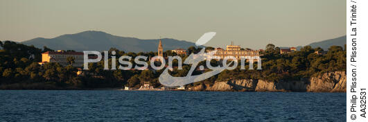 La Baie du Niel sur la presqu'île de Giens - © Philip Plisson / Plisson La Trinité / AA32531 - Nos reportages photos - De Marseille à Hyères