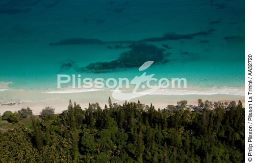 Iles des Pins - © Philip Plisson / Plisson La Trinité / AA32720 - Photo Galleries - Lagoon