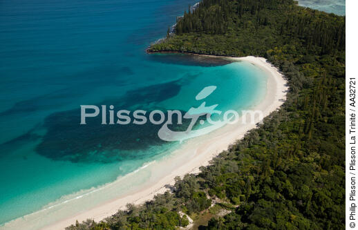 Iles des Pins - © Philip Plisson / Plisson La Trinité / AA32721 - Photo Galleries - Lagoon