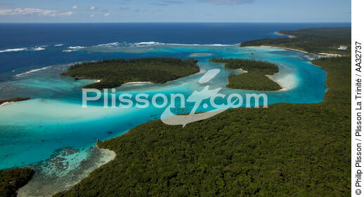 Iles des Pins - © Philip Plisson / Plisson La Trinité / AA32737 - Photo Galleries - Lagoon