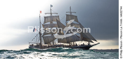 The Belem between Groix and Belle-Ile [AT] - © Philip Plisson / Plisson La Trinité / AA32744 - Photo Galleries - Three-masted ship