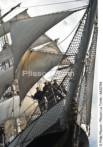 Le Belem entre Groix et Belle-Ile - © Philip Plisson / Plisson La Trinité / AA32764 - Nos reportages photos - Trois-mâts barque