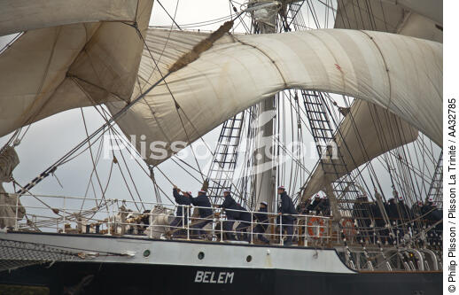 Le Belem entre Groix et Belle-Ile - © Philip Plisson / Plisson La Trinité / AA32785 - Nos reportages photos - Trois-mâts barque