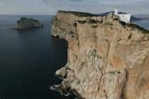 The lighthouse of Capo Caccia in Sardinia [AT] © Guillaume Plisson / Plisson La Trinité / AA32800 - Photo Galleries - Cliff