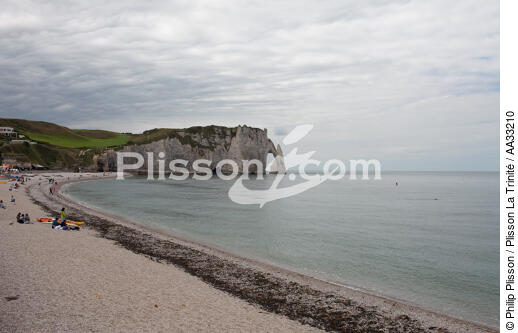 Etretat - © Philip Plisson / Plisson La Trinité / AA33210 - Nos reportages photos - Normandie