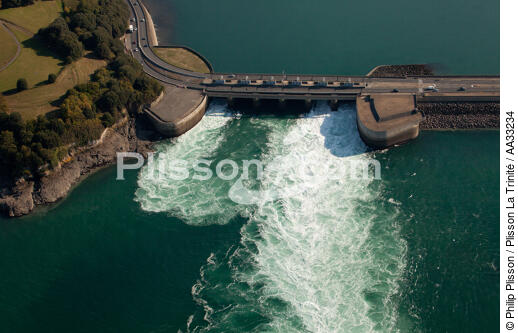 Le Barrage de la Rance - © Philip Plisson / Plisson La Trinité / AA33234 - Nos reportages photos - Barrage