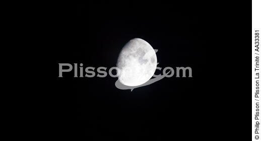 The Moon - © Philip Plisson / Plisson La Trinité / AA33381 - Photo Galleries - Tide
