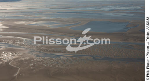Mont-Saint-Michel bay - © Philip Plisson / Plisson La Trinité / AA33382 - Photo Galleries - Low tide