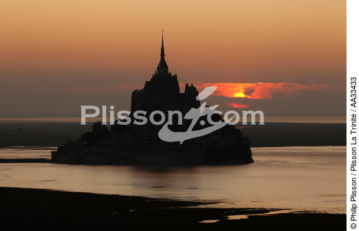 Mont-Saint-Michel - © Philip Plisson / Plisson La Trinité / AA33433 - Nos reportages photos - Coucher de soleil