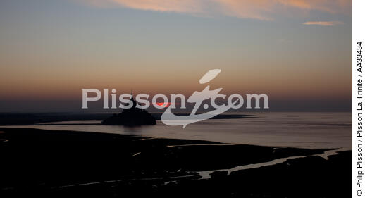 Mont-Saint-Michel - © Philip Plisson / Plisson La Trinité / AA33434 - Photo Galleries - High tide