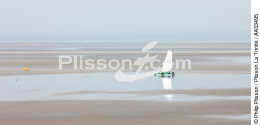 Sur la plage du Touquet - © Philip Plisson / Plisson La Trinité / AA33495 - Nos reportages photos - Pas de Calais