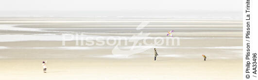 Sur la plage du Touquet - © Philip Plisson / Plisson La Trinité / AA33496 - Nos reportages photos - Sport et loisir