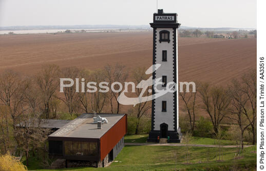 Patiras island lighthouse - © Philip Plisson / Plisson La Trinité / AA33516 - Photo Galleries - Lighthouse [33]