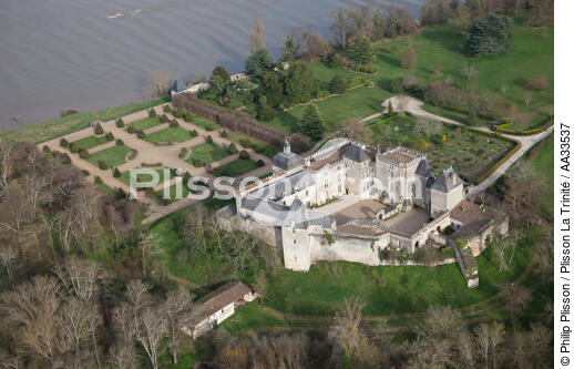 Château de Vayres on the Dordogne river - © Philip Plisson / Plisson La Trinité / AA33537 - Photo Galleries - Historical monument