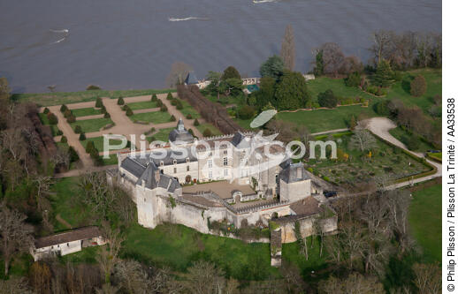 Château de Vayres on the Dordogne river - © Philip Plisson / Plisson La Trinité / AA33538 - Photo Galleries - Historical monument