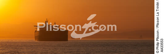 Gibraltar Bay, Algésiras - © Philip Plisson / Plisson La Trinité / AA33553 - Photo Galleries - Sunset