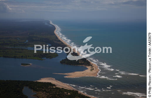 Andevorento, Est coast - © Philip Plisson / Plisson La Trinité / AA33679 - Photo Galleries - Backwater