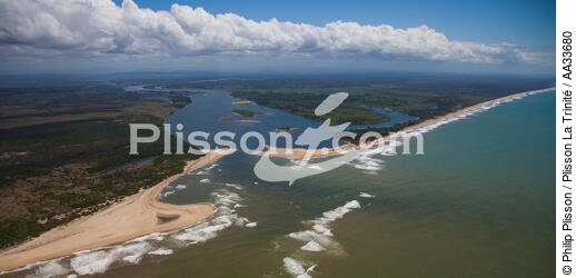 Andevorento, Est coast - © Philip Plisson / Plisson La Trinité / AA33680 - Photo Galleries - Backwater