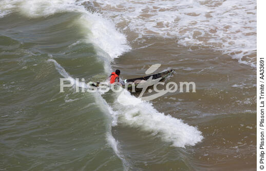 Andevorento, Est coast - © Philip Plisson / Plisson La Trinité / AA33691 - Photo Galleries - Wave
