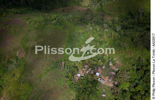 Entre Soanierana et Moroantsetra, Ma - © Philip Plisson / Plisson La Trinité / AA33917 - Nos reportages photos - Village