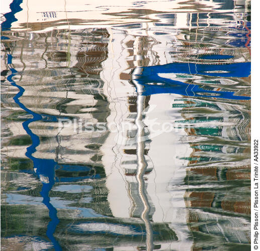 Reflet - © Philip Plisson / Plisson La Trinité / AA33922 - Nos reportages photos - Reflet