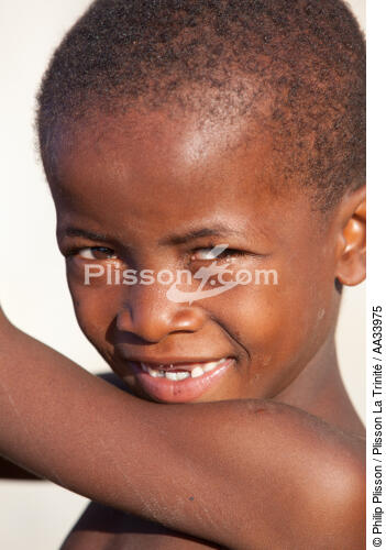 Phare du Cap Minet, Madagascar - © Philip Plisson / Plisson La Trinité / AA33975 - Nos reportages photos - Enfant