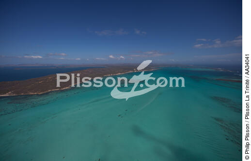 The Emeraud sea, Madagascar - © Philip Plisson / Plisson La Trinité / AA34041 - Photo Galleries - Lagoon