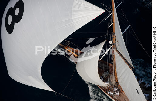 Moonbeam - © Guillaume Plisson / Plisson La Trinité / AA34619 - Nos reportages photos - Yachting