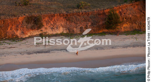 From Nosy Lava to Marovasa bay - © Philip Plisson / Plisson La Trinité / AA34679 - Photo Galleries - Beach