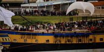 After 15 years of construction, Hermione made her first outing on the Charente before 50,000 spectators. [AT] © Philip Plisson / Plisson La Trinité / AA34936 - Photo Galleries - Hermione