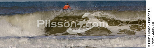 The lifeguards on the beach in Gironde - © Philip Plisson / Plisson La Trinité / AA35060 - Photo Galleries - Les nageurs-sauveteurs des côtes françaises