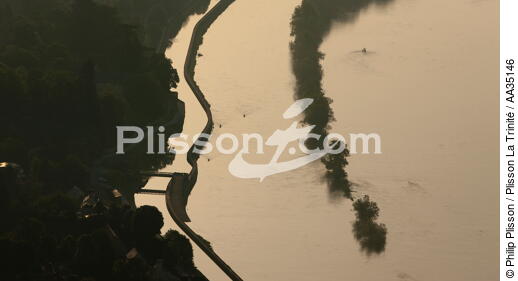 Le Loiret vue du ciel - © Philip Plisson / Plisson La Trinité / AA35146 - Nos reportages photos - Orléans