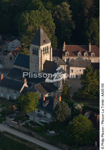 Le Loiret vue du ciel - © Philip Plisson / Plisson La Trinité / AA35150 - Nos reportages photos - Eglise