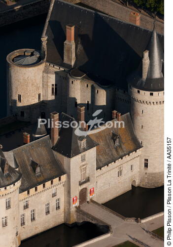Le château de Sully-sur-Loire - © Philip Plisson / Plisson La Trinité / AA35157 - Nos reportages photos - Monument historique