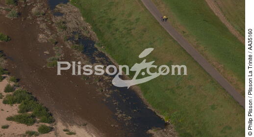 Le Loiret vue du ciel - © Philip Plisson / Plisson La Trinité / AA35160 - Nos reportages photos - Hydrologie