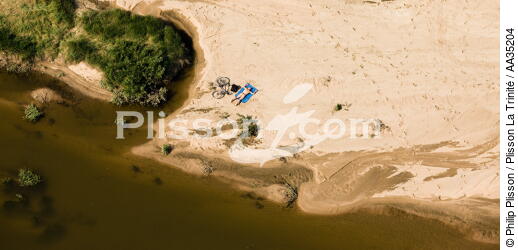 Le Loiret vue du ciel - © Philip Plisson / Plisson La Trinité / AA35204 - Nos reportages photos - Hydrologie