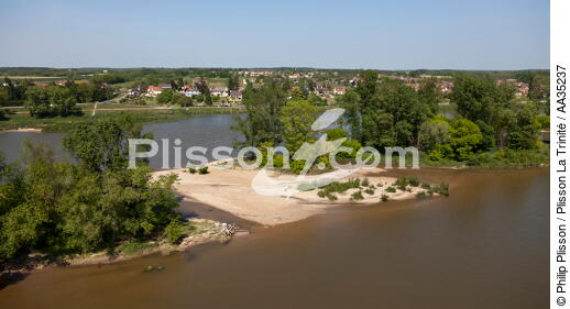 Le Loiret vue du ciel - © Philip Plisson / Plisson La Trinité / AA35237 - Nos reportages photos - Hydrologie