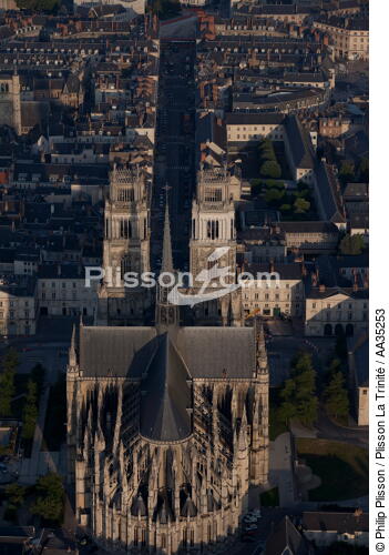 Orléans view of the sky - © Philip Plisson / Plisson La Trinité / AA35253 - Photo Galleries - Cathedral