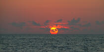 sunset © Philip Plisson / Plisson La Trinité / AA35347 - Photo Galleries - Sun